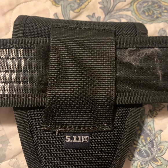 5.11 sierra bravo handcuff pouch x2 - Picture 2 of 2